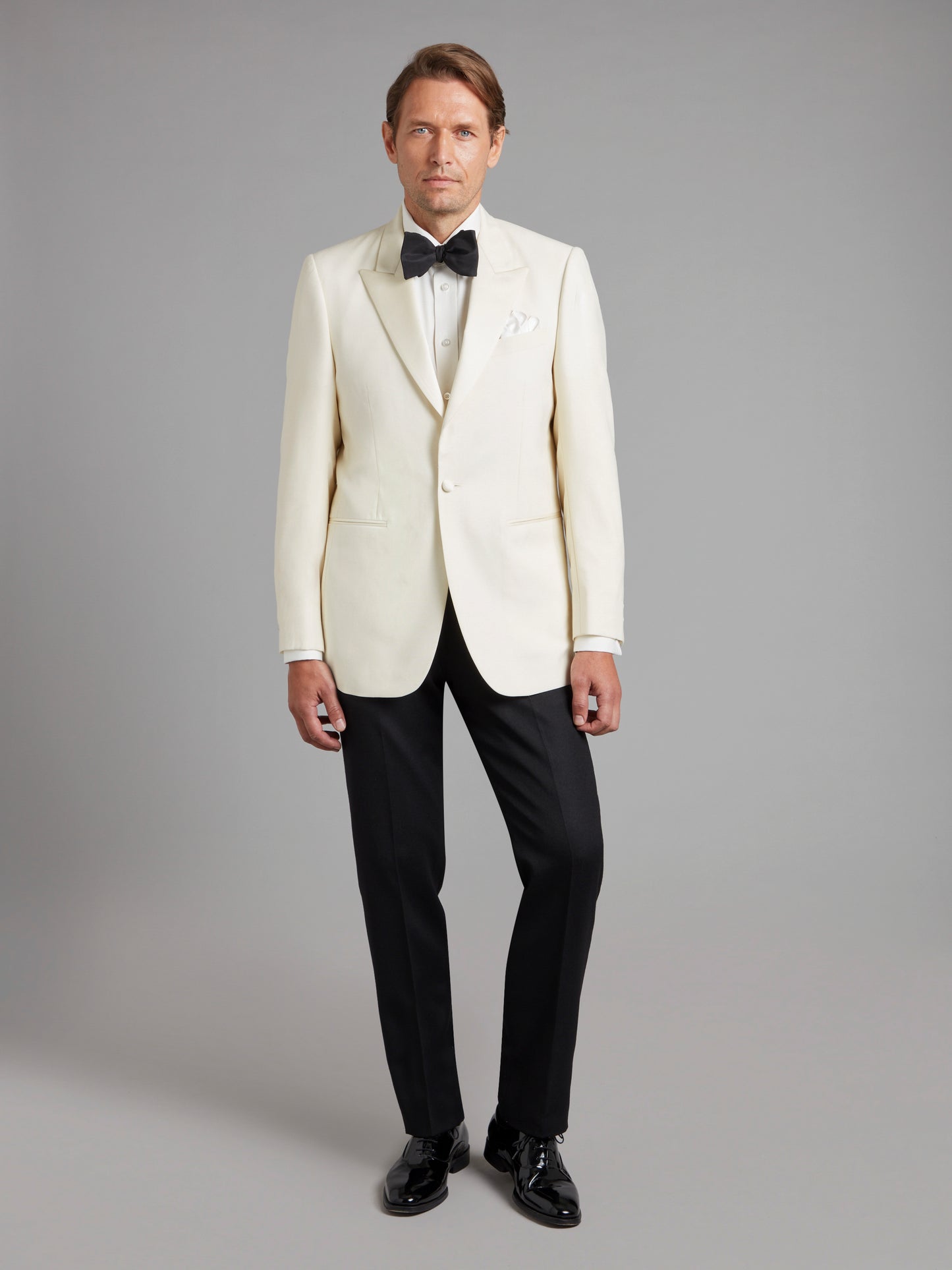 Carlyle Tuxedo Jacket - White