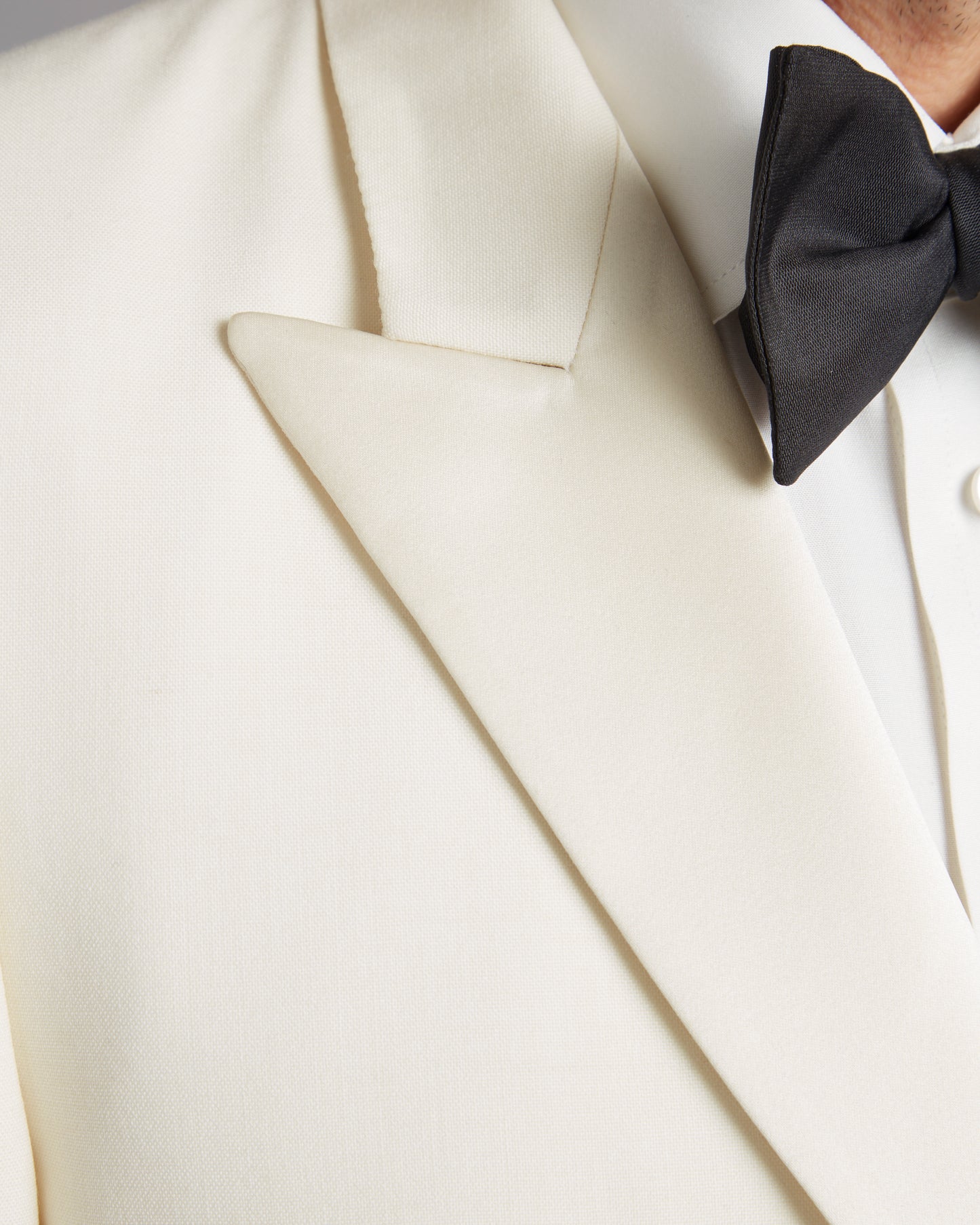 Carlyle Dinner Jacket - White