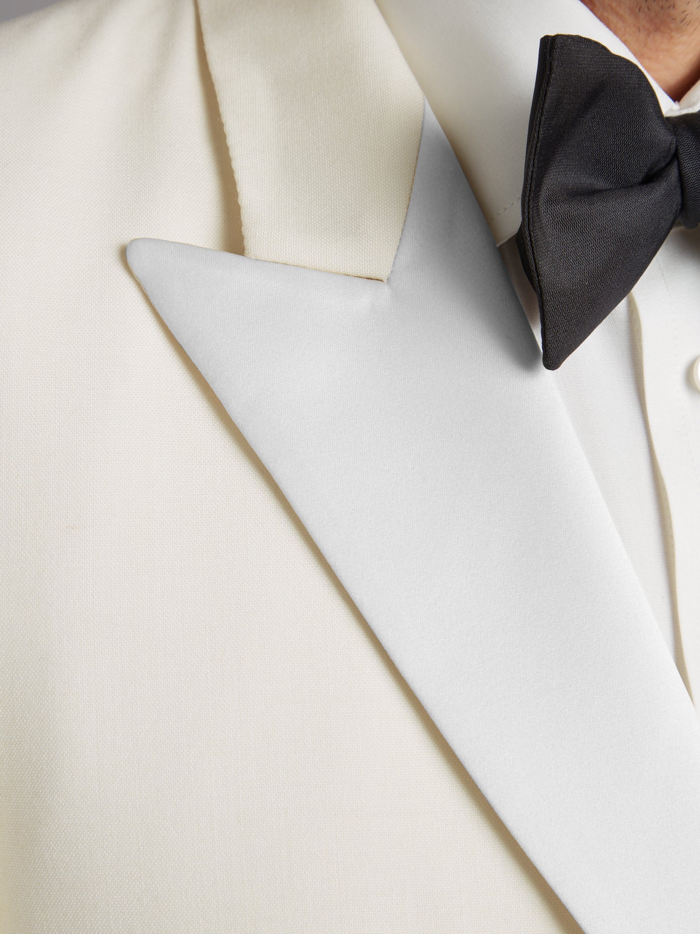 Carlyle Dinner Jacket - White