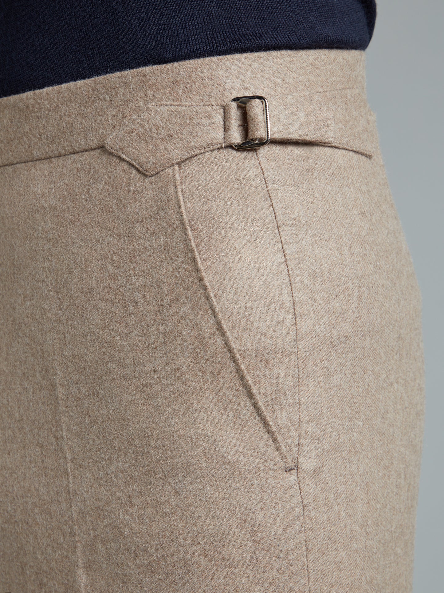 Sloan Exclusive Pleated Trousers - Beige Wool Twill